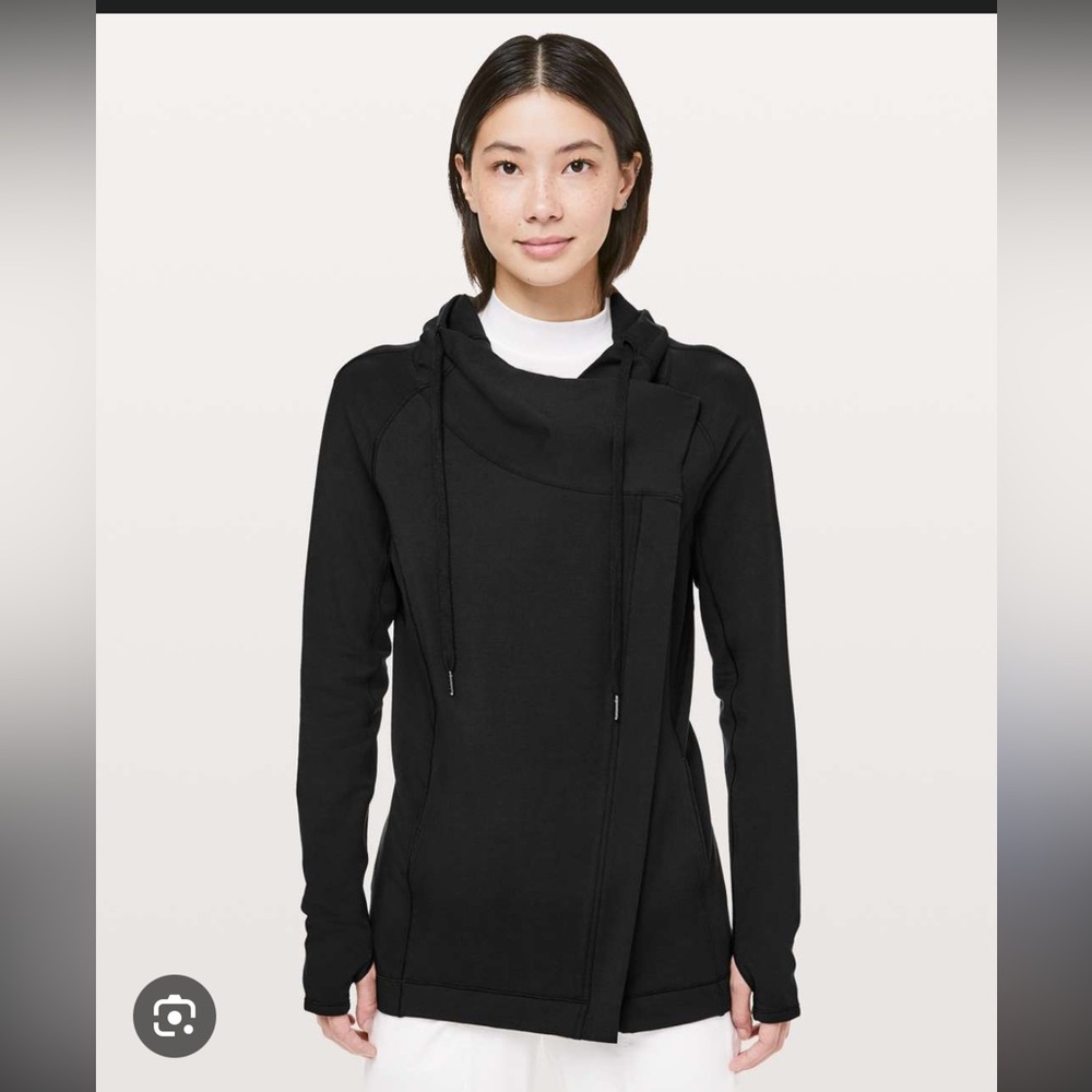 Lululemon easy coast wrap